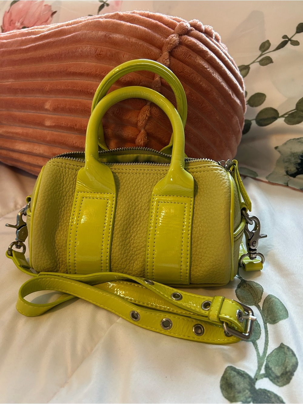 NWOT UO Lime Green Women's Leather Barrel Crossbody Bag Never Used